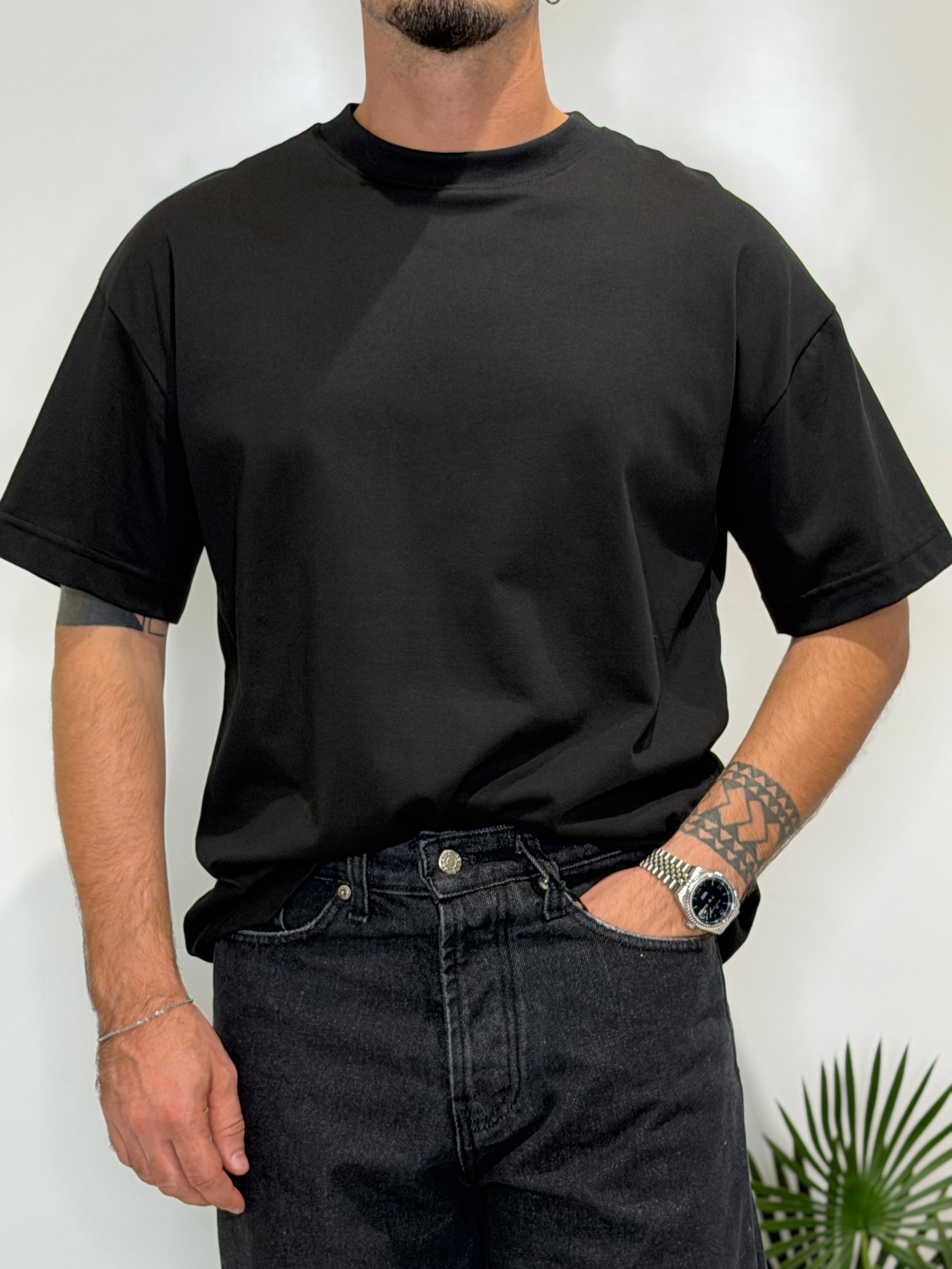 T-shirt Oversize Nera